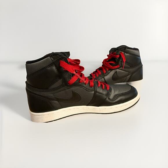 Nike Air Jordan 1 Retro MENS High OG Black Satin Gym Red Size 9 LIGHTLY WORN!! - Picture 1 of 15